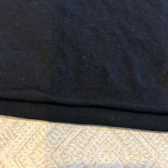 Don’t Tell Mama Women’s Black ‘Confidence Level: No Filter’ Black T-Shirt - Picture 4 of 7